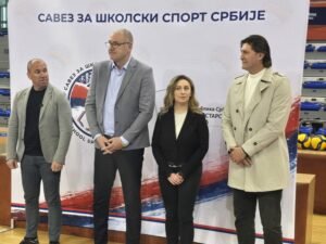 NIŠ JE CENTAR SRPSKE ODBOJKE: Počelo Državno prvenstvo za osnovce – više od 350 đaka juriša na TITULU ŠAMPIONA! (FOTO)