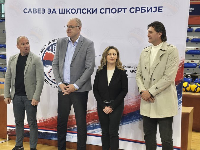 NIŠ JE CENTAR SRPSKE ODBOJKE: Počelo Državno prvenstvo za osnovce – više od 350 đaka juriša na TITULU ŠAMPIONA! (FOTO)