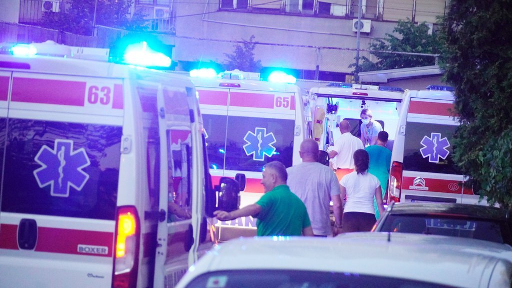 NOĆ U BEOGRADU: Tri osobe lakše povređene u tri udesa u Beogradu