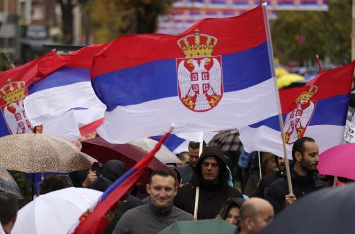 OČIGLEDNO JE NAMERA TZV. POLICIJE BILA DA TO UČINI NA PREVARU: Opština Severna Mitrovica iznela jasan stav u vezi sa rušenjem garaža!