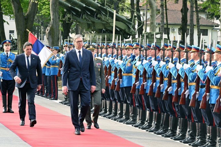 OGLASIO SE PREDSEDNIK VUČIĆ! Poslao je građanima Srbije veoma važnu PORUKU! (FOTO)
