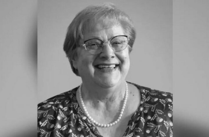 OTIŠLA JE ŽENA KOJA JE SA SVIMA NAMA PRIČALA I SVE NAS TEŠILA! Preminula Anđelka Kotević, legendarna šefica servisa "Halo beba" bez koje roditeljstvo ne bi bilo isto! (FOTO)