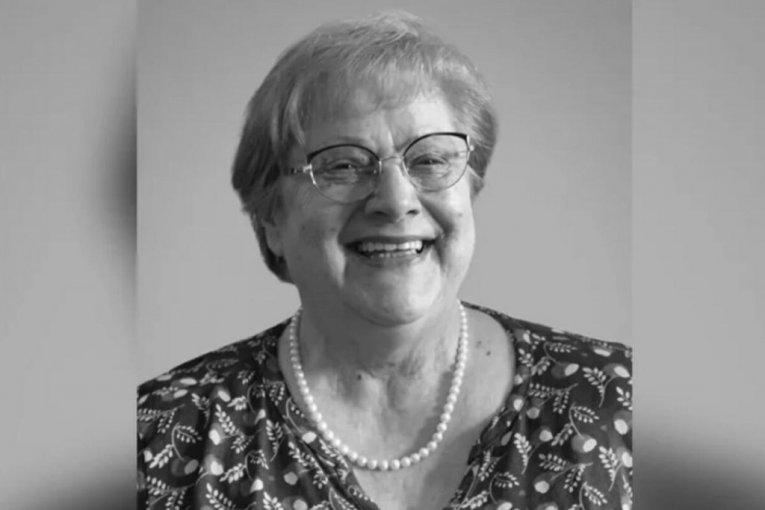 OTIŠLA JE ŽENA KOJA JE SA SVIMA NAMA PRIČALA I SVE NAS TEŠILA! Preminula Anđelka Kotević, legendarna šefica servisa "Halo beba" bez koje roditeljstvo ne bi bilo isto! (FOTO)