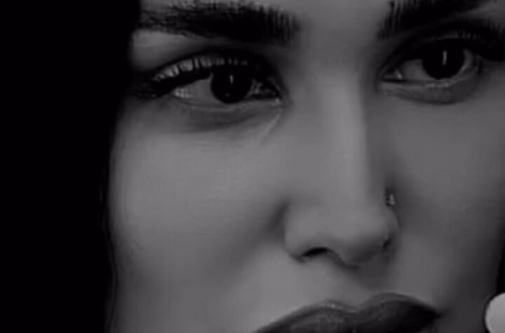 OVAJ PREZGODNI FRAJER JE NOVI DEČKO INDI ARADINOVIĆ! Pevačica ga krila kao zmija noge, ŽENAMA POPADALE VILICE! (FOTO)