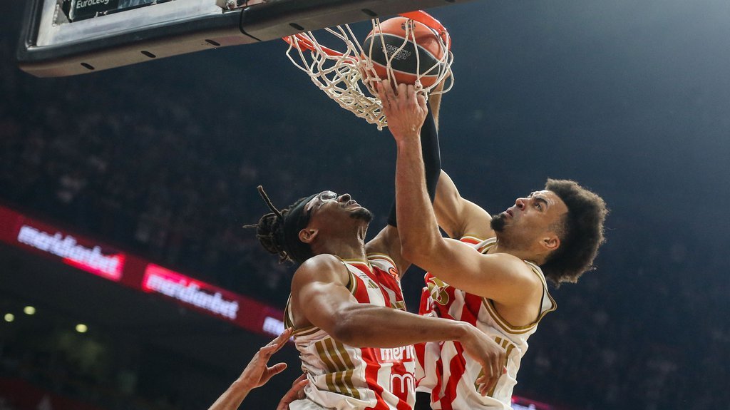 OVO BI BIO BAŠ TEŽAK IZAZOV Evo protiv koje ekipe Zvezda ima najveću verovatnoću da igra u potencijalnom plej-ofu Evrolige (FOTO)