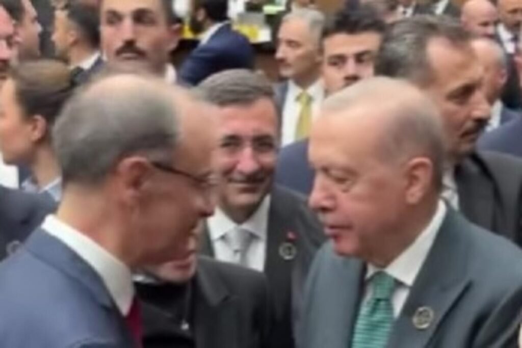 "Odnosi Srbije i Turske se grade na poverenju, dijalogu i zajedničkoj budućnosti": Macut razgovarao sa Erdoganom