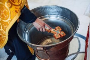 Ovih 17 reči danas izgovaraju pravi vernici: Srpska pravoslavna crkva obeležava Svete apostole