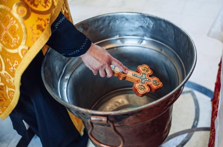 Ovih 17 reči danas izgovaraju pravi vernici: Srpska pravoslavna crkva obeležava Svete apostole