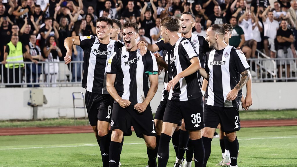 PARTIZAN SAČUVAO DRUGO MESTO NA TABELI: Crno-beli sa igračem manje iščupali bod na 'Karađorđu'
