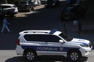 POLICIJA TRAGA ZA PRESTUPNICIMA: Ispisali grafite neprimerenog sadržaja na Hemijskom fakultetu!