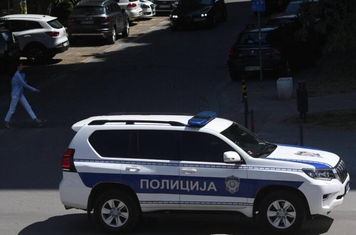 POLICIJA TRAGA ZA PRESTUPNICIMA: Ispisali grafite neprimerenog sadržaja na Hemijskom fakultetu!