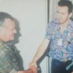 POZNATI NOVINAR PODELIO FOTOGRAFIJU SA RATKOM MLADIĆEM I UĆUTKAO SVE: "Za one koji mi drže predavanje o patriotizmu!" (FOTO)