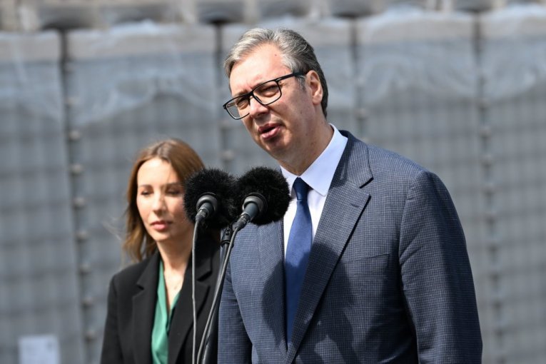 PREDSEDNIK VUČIĆ O SASTANKU MARTE KOS I POLITIČARA ĐOKIĆA: Mene ne zanima podrška po tuđim kabinetima!