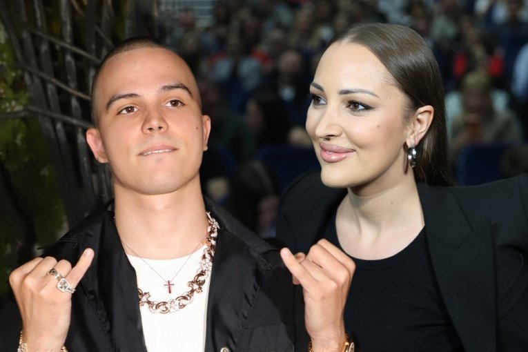 PRIJIN VELIKI HIT BIO NAMENJEN VOJAŽU: Šok, da li možete da zamislite da on OVO peva?