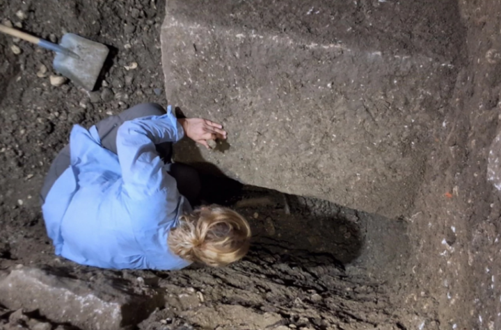 PRONAĐEN ZLATNI NAKIT U PANČEVU! Arheolozi na Grmušinoj kosi iskopali porodično blago o kojem se ćutalo godinama!