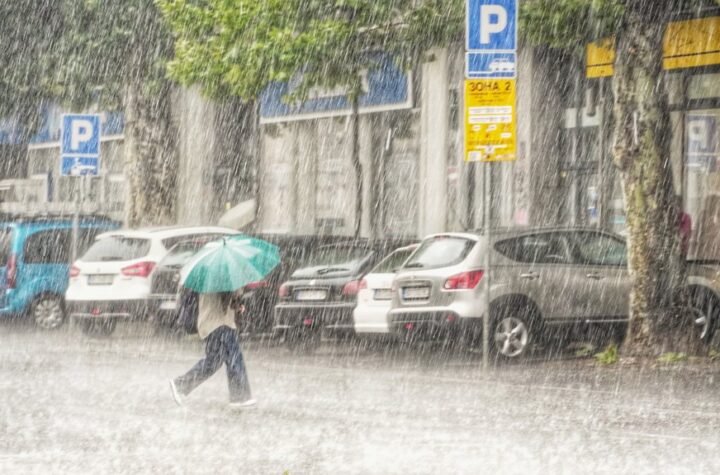 Pljuskovi sa grmljavinom posle podne stižu u Srbiju: Evo gde već pljušti
