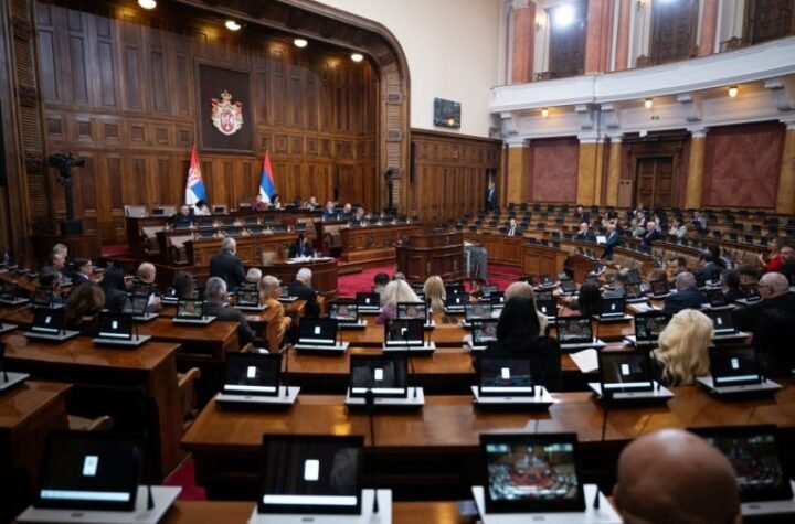 Poslanici Skupštine Srbije sutra nastavljaju raspravu po amandmanima