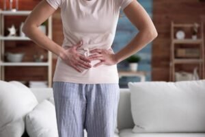 RAK KOJI JE NAJČEŠĆI KOD ŽENA I OSOBA SA 2 DIJAGNOZE Prvo nema simptome, a BRZO SE ŠIRI: Bol u stomaku je znak...