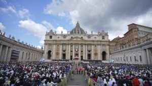 REAKCIJA VATIKANA: Oglasili se povodom skandaloznih izjava Trampa na račun pape