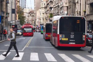 Ruminka uhvaćena kako radi sramnu stvar u autobusu usred Beograda: Kameru zaklonila rukom