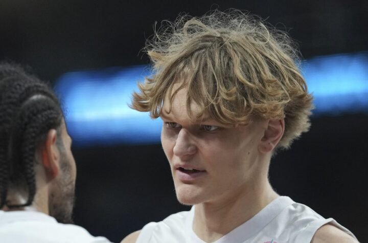 SADA JE I ZVANIČNO: Napustio Partizan, evo gde nastavlja karijeru!