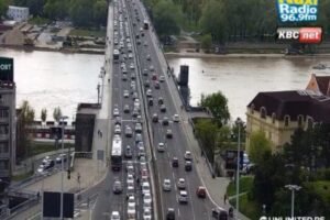 SAOBRAĆAJNI KOLAPS, BEOGRAD POTPUNO PARALISAN! Prestonica u totalnom KRKLJANCU pred praznike: Evo gde je NAJGORE i koje delove grada da ZAOBILAZITE u širokom luku!