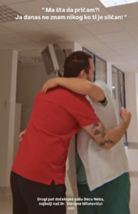 SCENA IZ PORODILIŠTA OTOPILA SVA SRCA! Sin Đorđa Balaševića ZAGRLIO DOKTORA, ono što je usledilo će vas očarati! (FOTO)