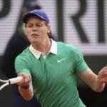 SINER NEMILOSRDAN! Italijan dominantno do osmine finala Monte Karla