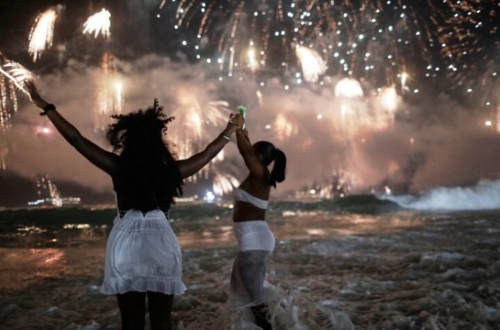 SKANDAL NA POPULARNOJ TURISTIČKOJ DESTINACIJI: Turista platio kebab skoro 1.500 EVRA! Prevaranti vrebaju goste, OBIČAN KUKURUZ NAPLATILI 3.000 EVRA!