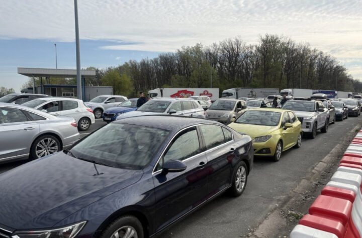 SKORO 300 SRPSKE DECE ZAROBLJENO NA GRANICI SA HRVATSKOM! Roditelji zabrinuti - POTPUNI KOLAPS NA BATROVCIMA!