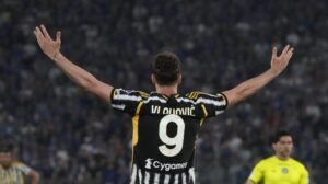 ŠTA SE DEŠAVA SA DUŠANOM VLAHOVIĆEM?! BIZARNA POVREDA srpskog asa: Evo kolika ga pauza čeka - ovo NIKAKO NIJE DOBRO!