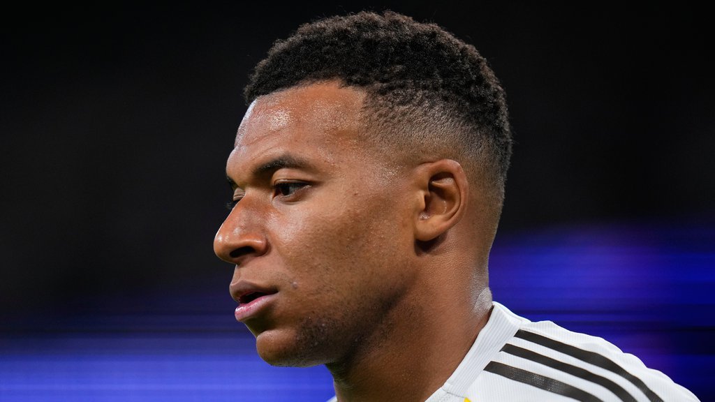 STRAVIČAN PODATAK ŠOKIRAO LJUBITELJE FUDBALA: Kilijan Mbape na pragu crnog rekorda