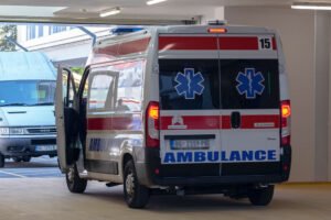 SUDAR DVA VOZILA PRE TUNELA U ŠARGANU! Saobraćajna nesreća na magistralnom putu Užice - Mokra Gora!