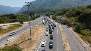 SVE STOJI! Saobraćajnice u Beogradu zakrčene: Najgore je na OVE DVE LOKACIJE