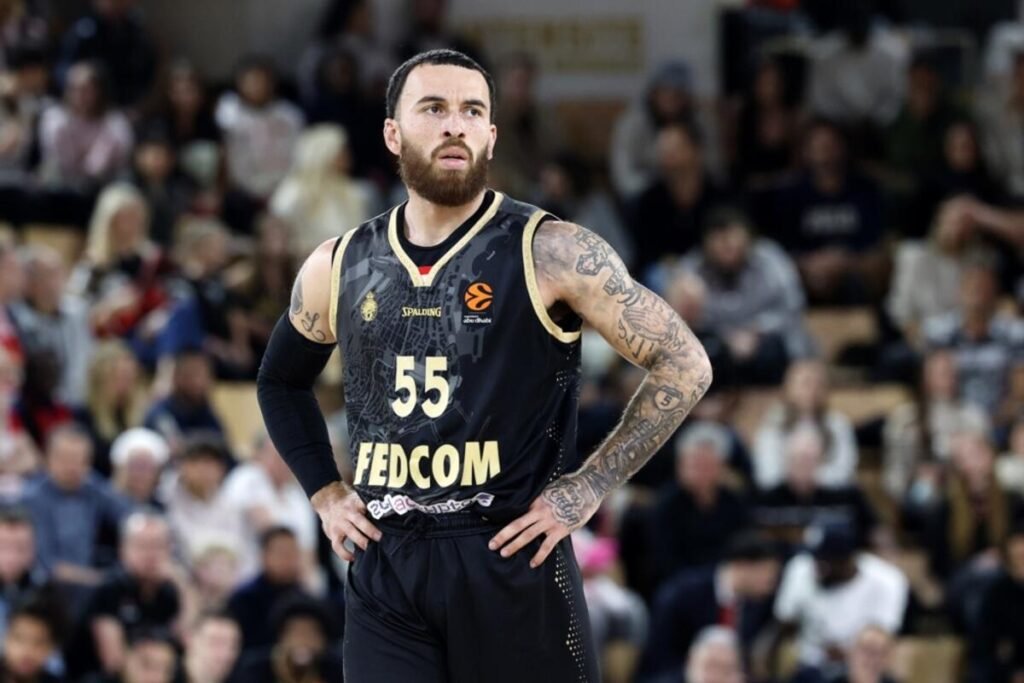 Slikoviti odgovori Majka Džejmsa po pitanju budućnosti - "postoje priče i da je Elvis živ..."