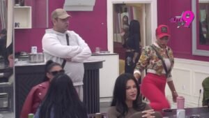 Sofiji se trese tlo pod nogama: Progovorili takmičari koji su vraćeni iz BARAŽA o njenoj aferi sa Danetom (70)