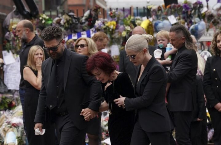 TERALA GA DA NOSI JAKNU U KOJOJ JOJ SE OTAC UBIO! Njegovoj sestri dala KRVAVU kosu! Najjezivija ispovest porodice pevača LEDI KRV U ŽILAMA!