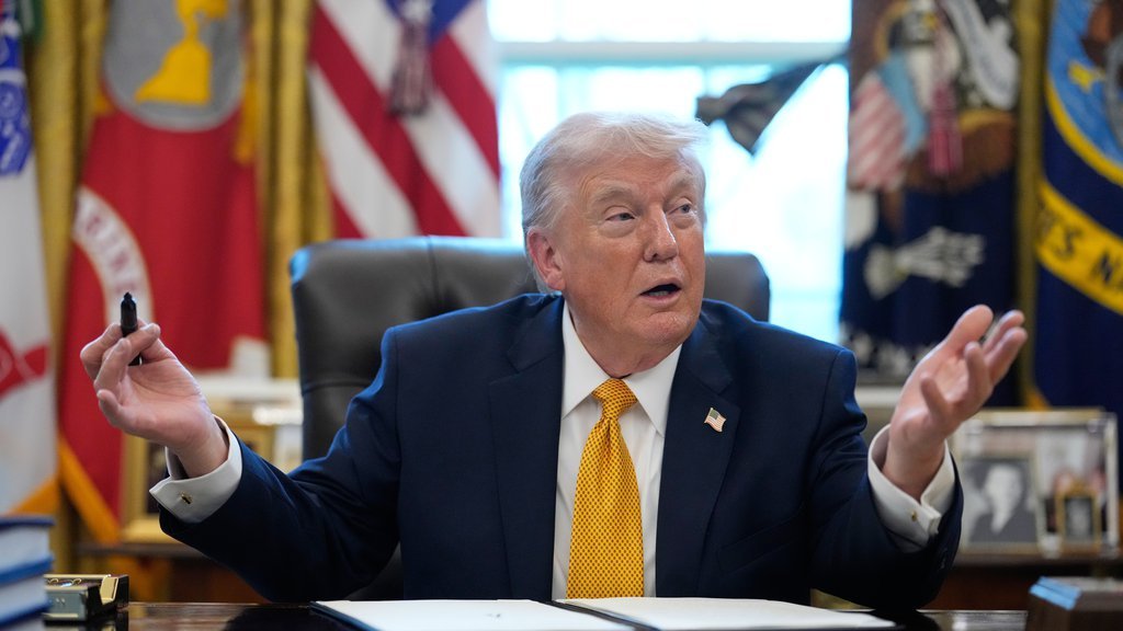 TRAMP ŽELI NOVE PREGOVORE SA IRANOM? Procurile informacije iz Bele kuće