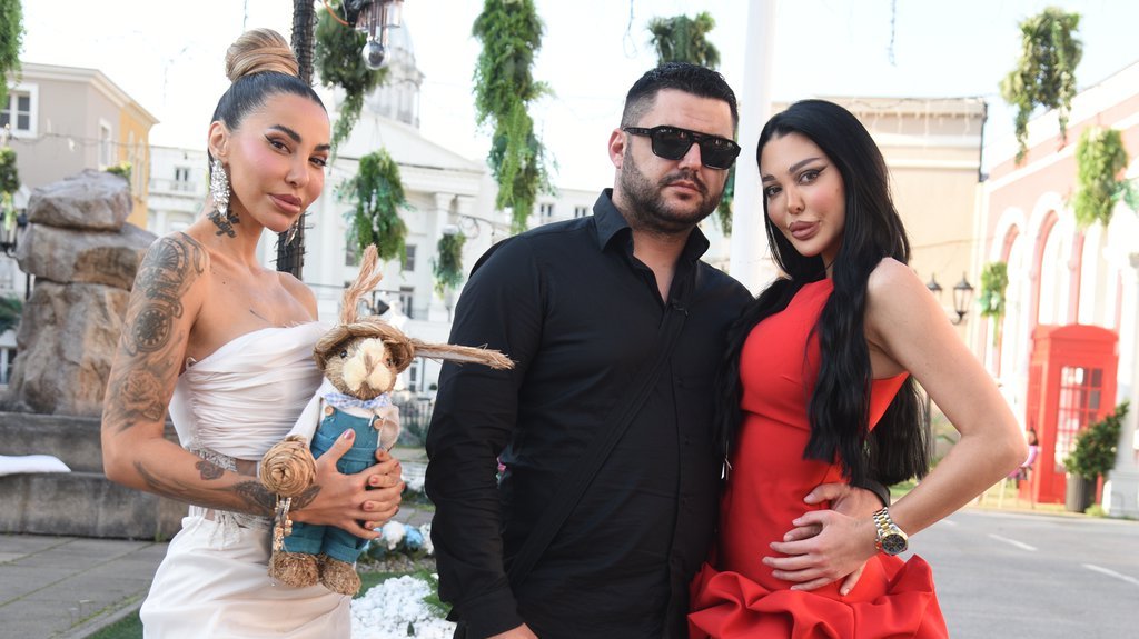 Trio koji pravi TEKTONSKE POREMEĆAJE! Aneli, Asmin i Maja pozirali zajedno, Durdžić okrenuo leđa bivšoj ženi! (FOTO)