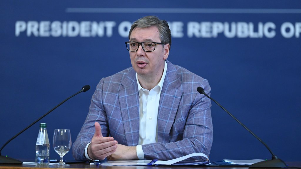 U 11 SATI: Vučić se sutra sastaje evropskim komesarom za unutrašnje poslove i migracije