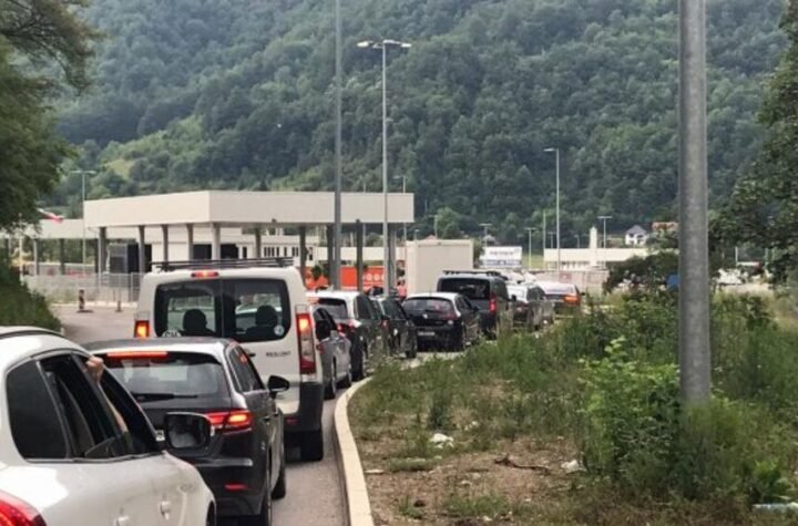 VAŽNO ZA SVE KOJI PLANIRAJU PUTOVANJE: Juče HAOS, a evo kakvo je danas stanje na GRANICAMA