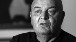 VELIKA IMENA! Evo ko sve ispraća Duška Vujoševića na večni počinak: Plejada asova i dobro poznatih lica odaje poslednju počast legendarnom treneru!