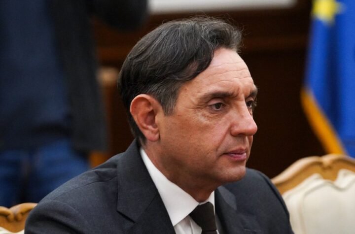 Vulin čestitao Dan Vojske Srbije