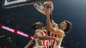 ZVEZDA VEČERAS DOČEKUJE PARIZ: Odlučujuća utakmica u Evroligi, podrška navijača vodi do pobede