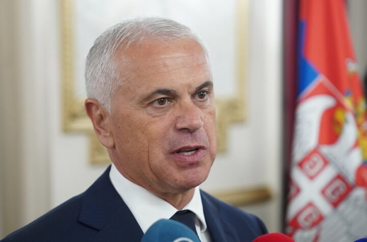 ZVEZDAN TERZIĆ OTVORIO ŠAMPANJAC: Generalni direktor Zvezde sa saradnicima nazdravio devetoj uzastopnoj tituli crveno-belih!