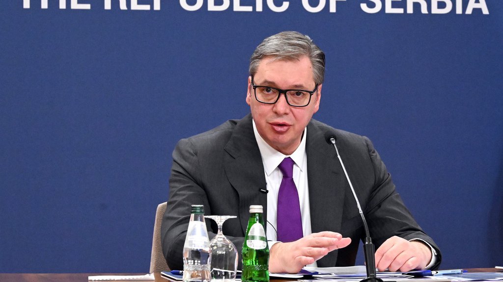 'NAFTA ĆE OSTATI TRAJNO SKUPA' Vučić otkrio plan za budućnost: Ljudi koji su bežali i od hibrida, na kraju će preći na to