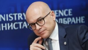 'OVO JE DOKAZ DA JE MRŽNJA JEDINO ŠTO MOGU DA PONUDE' Vučević se oglasio o dešavanjima u centru grada: Nasilje koje sprovode blokaderi se nastavlja ka