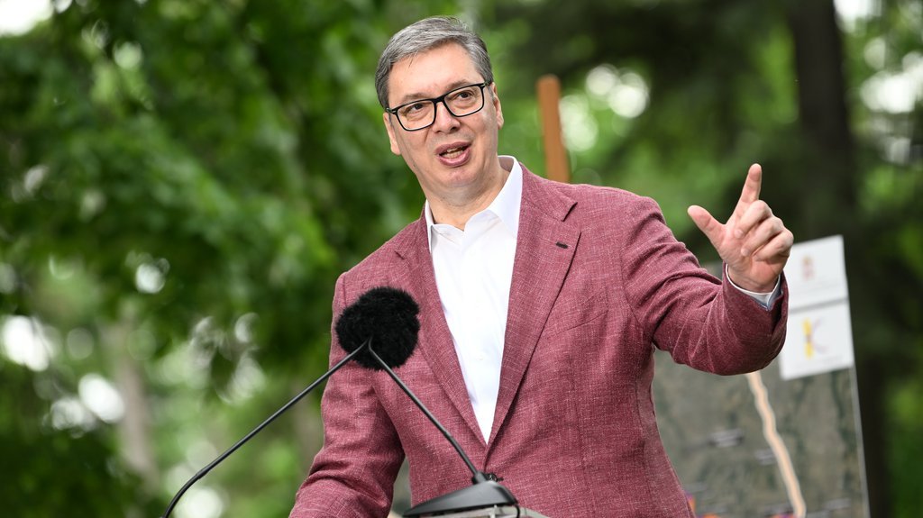 'VIDEĆETE KOLIKO JE SRBIJA BILA USPEŠNA KADA BLOKADERI JEDNOG DANA BUDU ZAVLADALI' Vučić poručio: Teško je izgraditi, a lako razgraditi