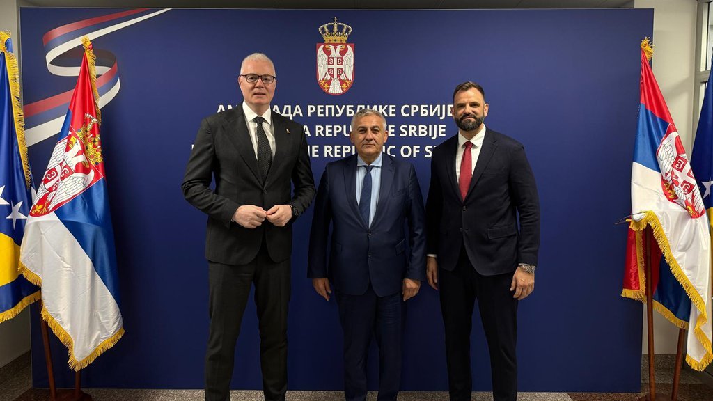 Ambasador Todorov ugostio Dejana Tomaševića predsednika i Dejana Bojovića, generalnog sekretara Olimpijskog komiteta Srbije