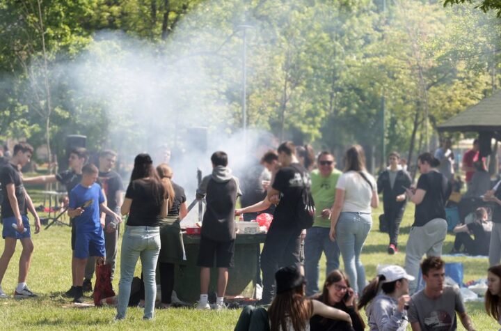 DRAMA NA ADI CIGANLIJI: Tinejdžeri hitno prevezeni u Urgentni centar, napili se na uranku pa padali na glavu!